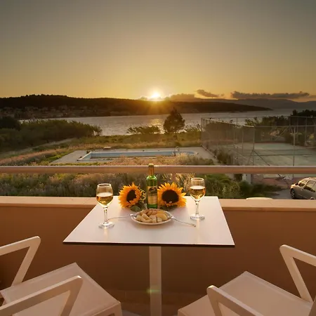 Gliving365 Capital *